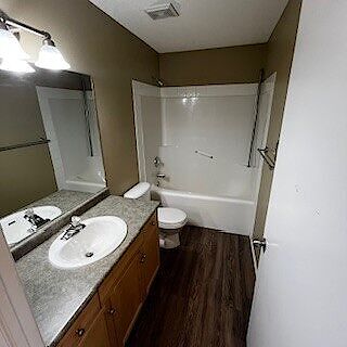 Family home in the heart of McKenzie Towne