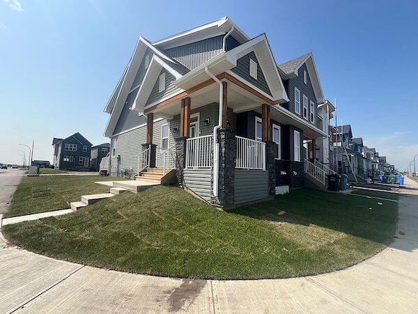 575 Union Ave SE, Brand New 3bedroom Duplex (Main floor)