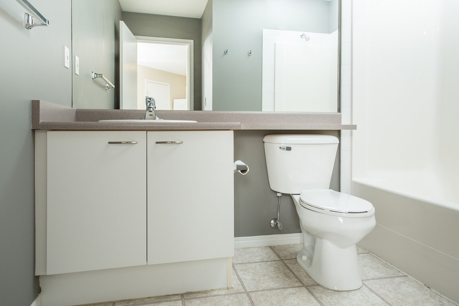 Edmonton 2 bedrooms Apartment for rent. Property photo: 661054-1