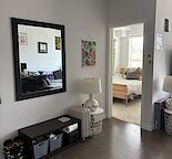 Trendy 2 bedroom 2 bathroom - pets welcome