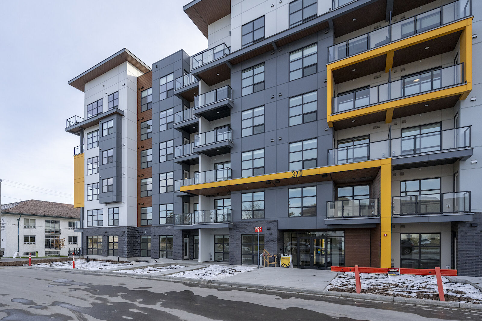Calgary 1 bedroom Condo Unit for rent. Property photo: 661432-1
