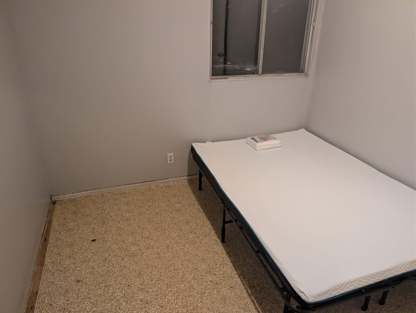 Calgary 1 bedroom Room For Rent for rent. Property photo: 661568-1