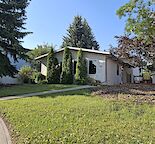 Beautiful and Spacious House and HUGE Backyard in Southwood!