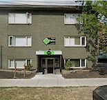Furnished room, walking distance to LRT station, DOWNTOWN BELTLINE