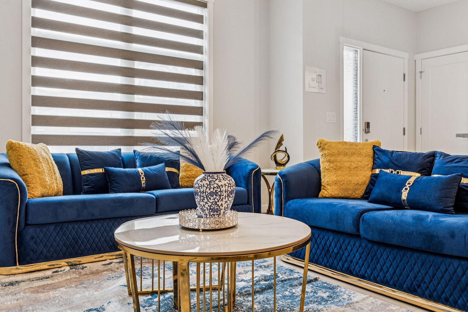 Calgary 2 + Den bedrooms House for rent. Property photo: 662372-1