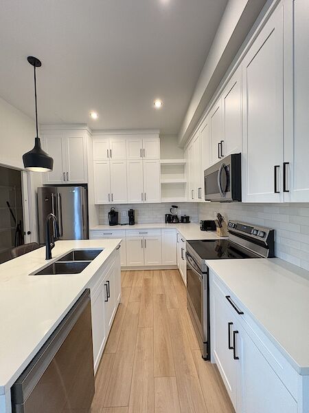 Fully Furnished 2 Bedroom Townhouse in Montgomery!!