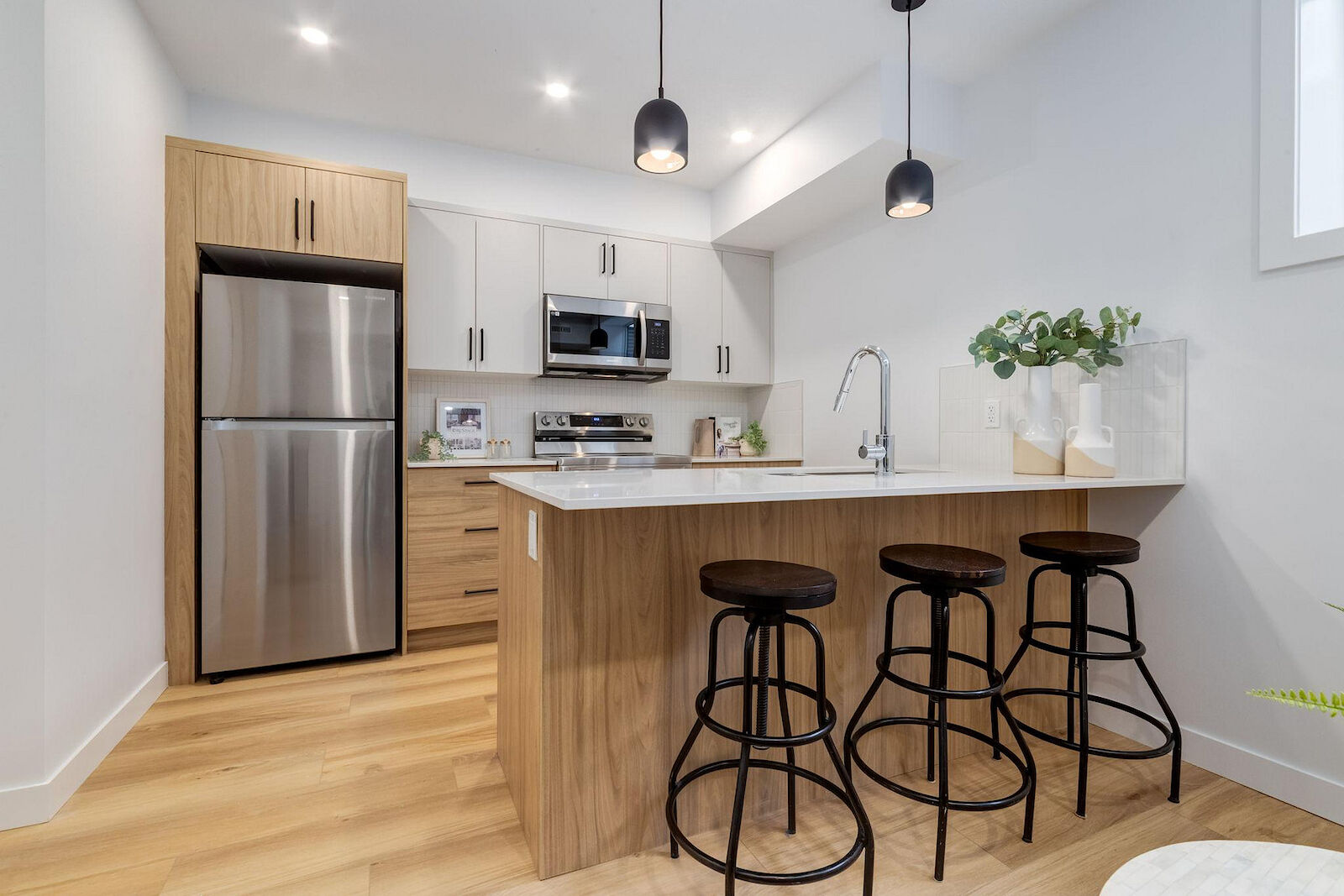 Calgary 2 bedrooms Townhouse for rent. Property photo: 663782-1