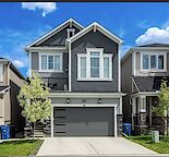 Beautiful 4 bedroom house with less maintenance backyard and Air conditioning