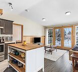 University Heights Executive Suite With Private Entrance & Parking