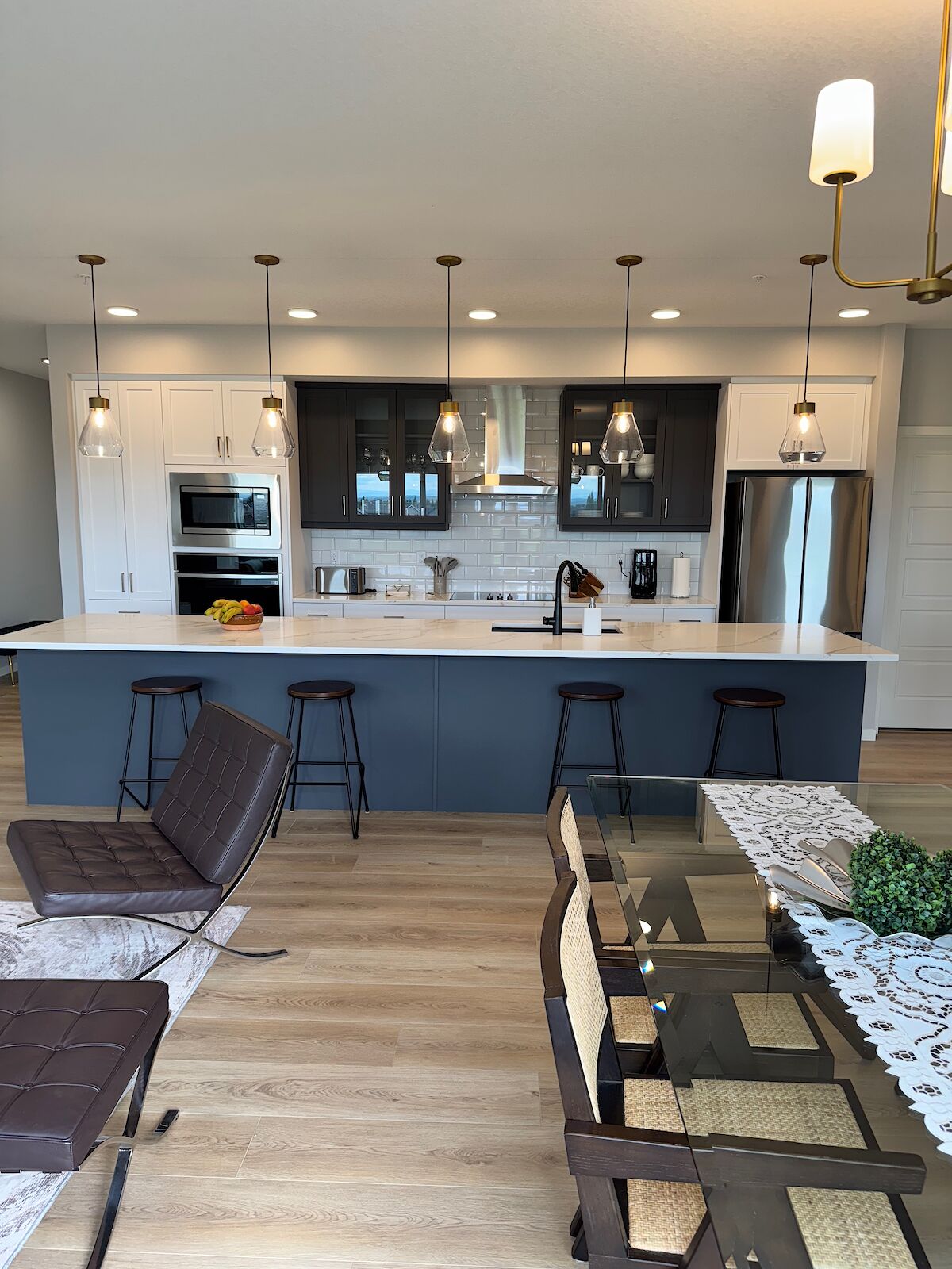 Calgary 2 bedrooms Condo Unit for rent. Property photo: 665762-1