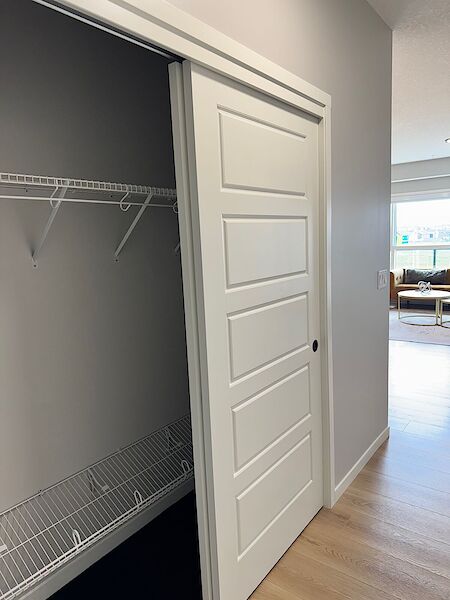 Calgary 2 bedrooms Condo Unit for rent. Property photo: 665762-3