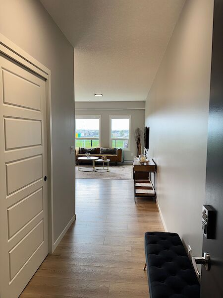 Calgary 2 bedrooms Condo Unit for rent. Property photo: 665762-2
