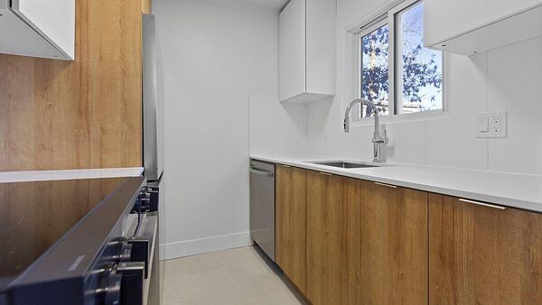 Newly Renovated 1 and 2 Bedroom Suites at Tedi