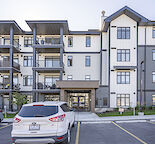 Beautiful top floor 2 bedroom unit