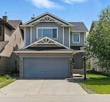 Spacious 4-Bedroom Detached Home in Cougar Ridge