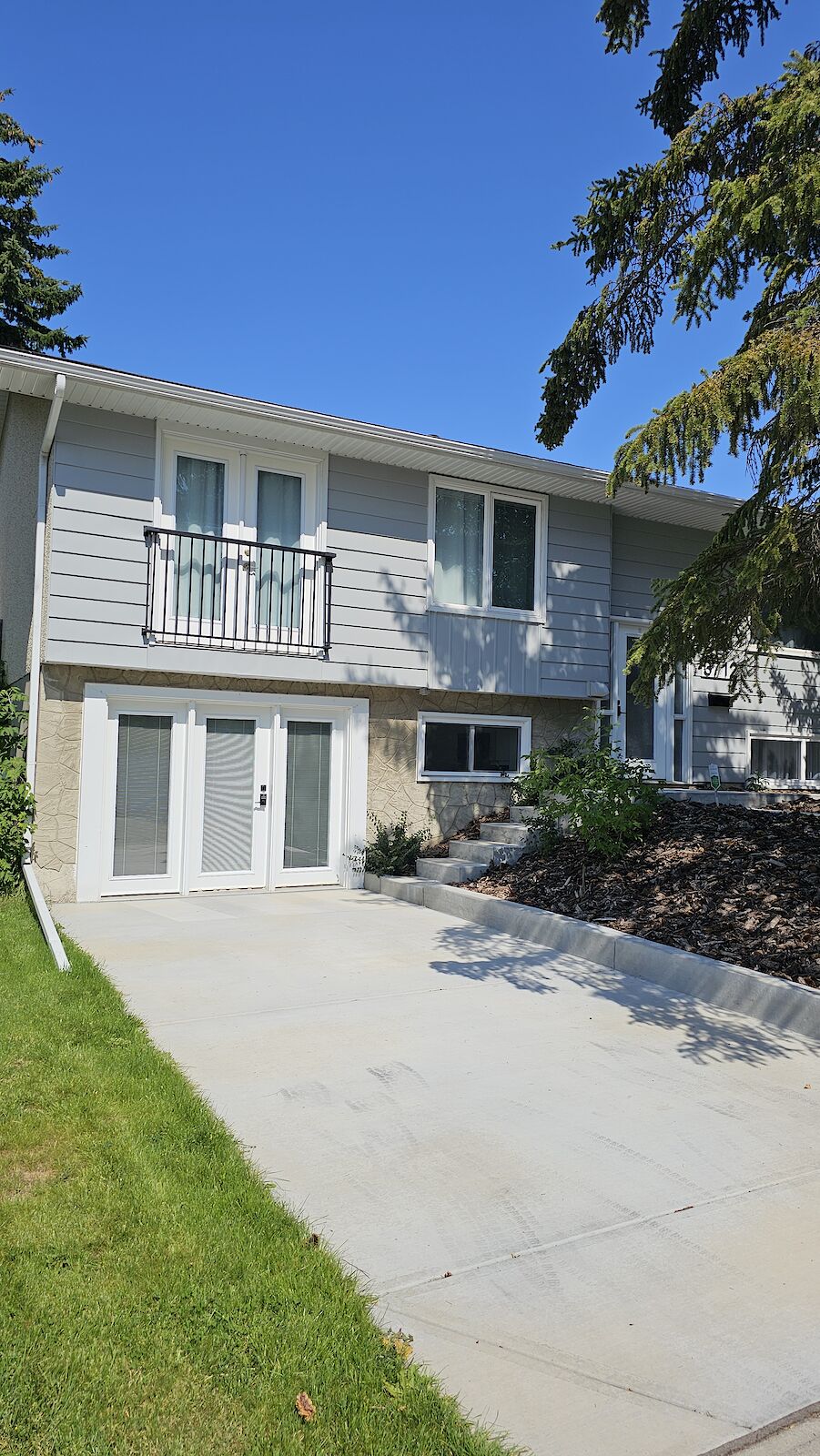 Calgary 2 + Den bedrooms Basement for rent. Property photo: 668018-1