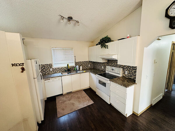 Calgary 3 bedrooms Main Floor for rent. Property photo: 668651-2