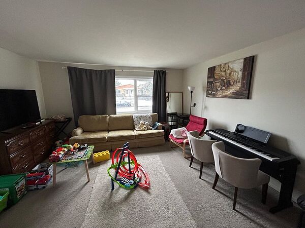 Calgary 4 bedrooms Duplex for rent. Property photo: 669204-2