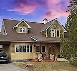 Unique 2 Story Loft Home in Great Location in Wildwood