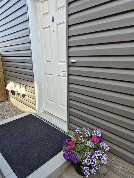 Calgary 1 bedroom Basement for rent. Property photo: 670646-2