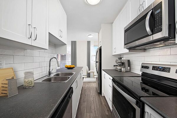Toronto 3 bedrooms Apartment for rent. Property photo: 670785-2