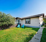 Renovated 1 Bedroom + Den Lower Suite!!!