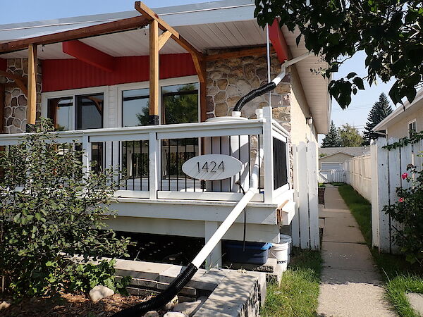 Calgary 3 bedrooms Duplex for rent. Property photo: 670932-2