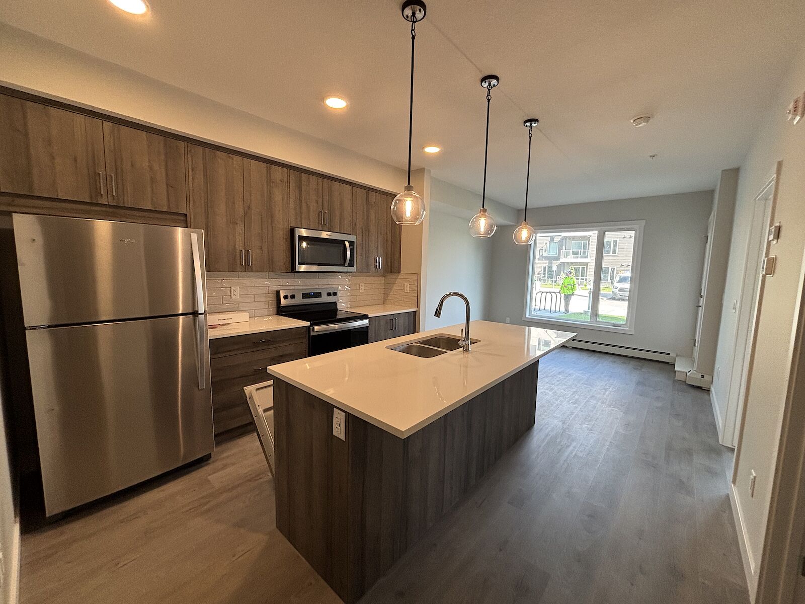 Calgary 2 bedrooms Condo Unit for rent. Property photo: 671129-1