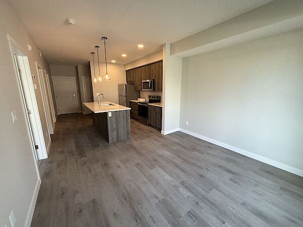 Calgary 2 bedrooms Condo Unit for rent. Property photo: 671129-2