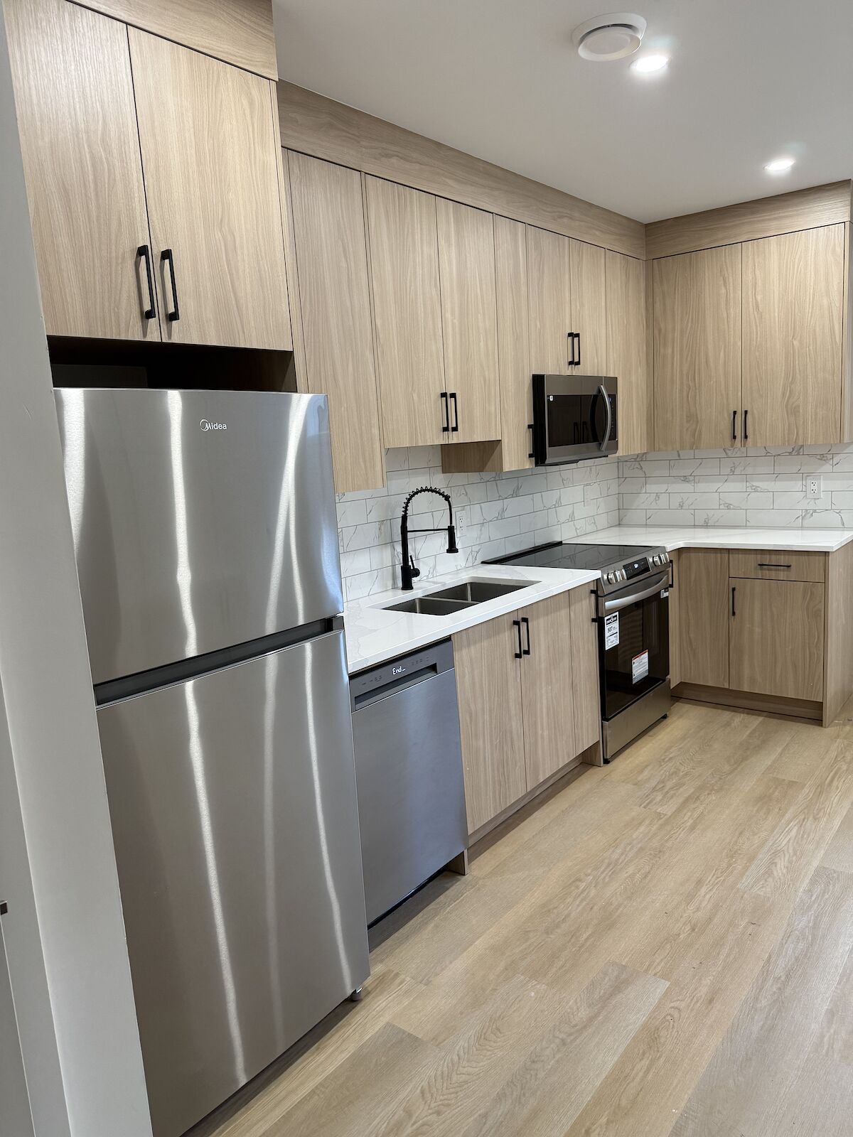 Calgary 1 bedroom Basement for rent. Property photo: 671321-1