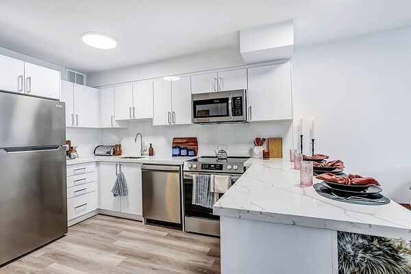 Mississauga 2 bedrooms Apartment for rent. Property photo: 672913-2