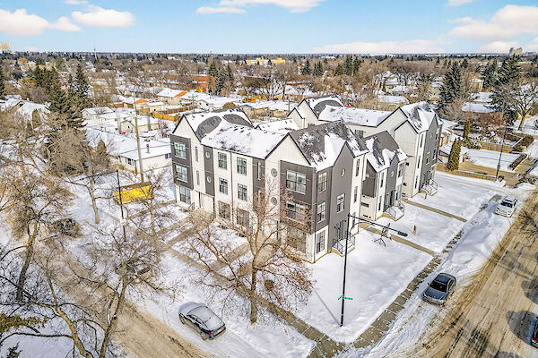 Edmonton 2 bedrooms Townhouse for rent. Property photo: 673160-2