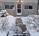 Minutes from shops, buses and LRT!