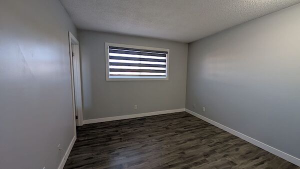 One bedroom Room in a Thee Bedroom house- for a female tenanat