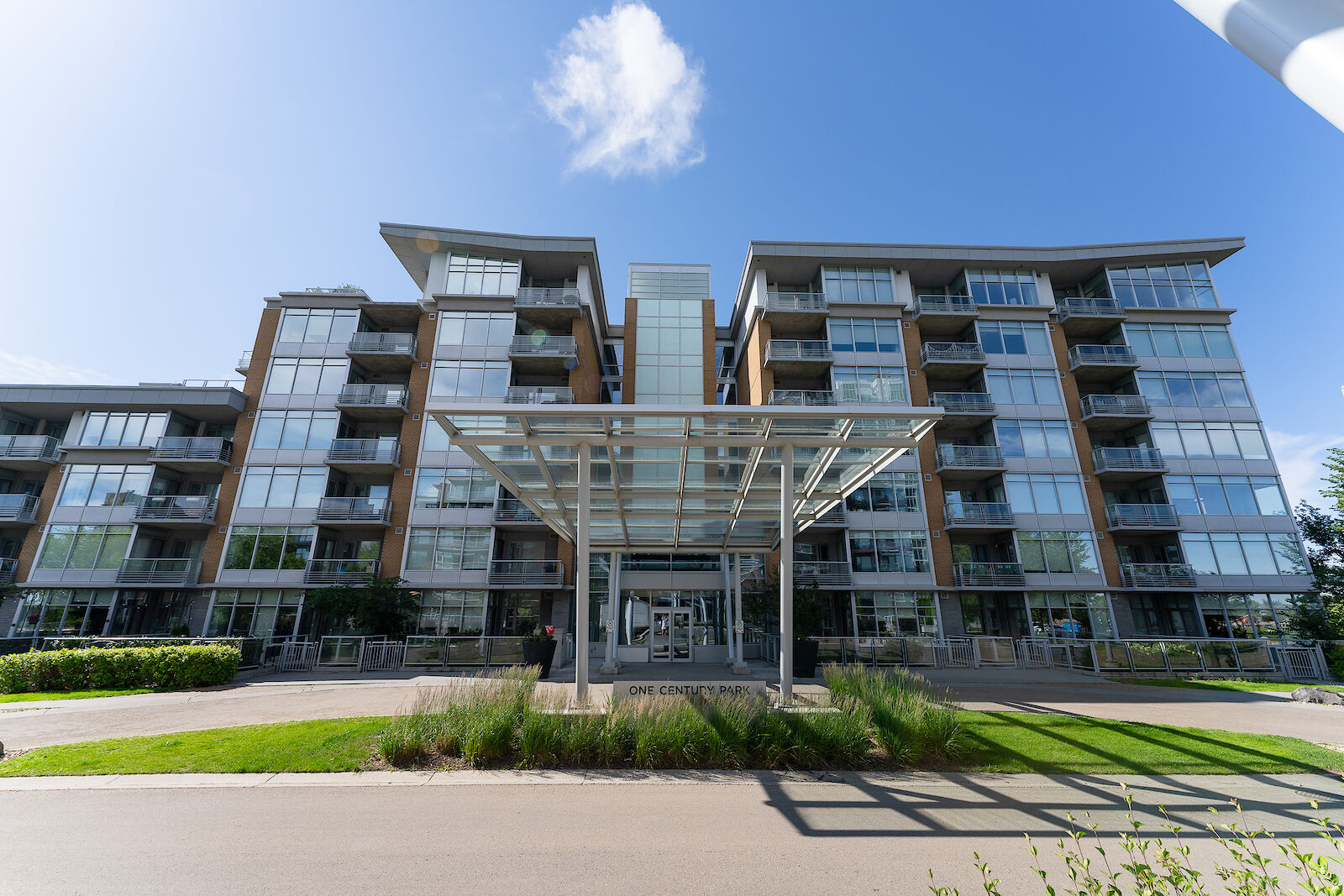 Edmonton 1 bedroom Condo Unit for rent. Property photo: 673570-1