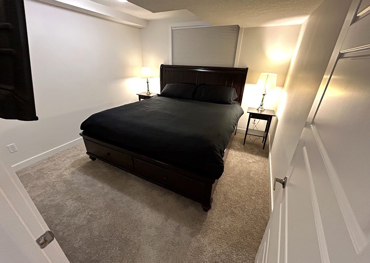 Calgary 1 bedroom Room For Rent for rent. Property photo: 674123-1