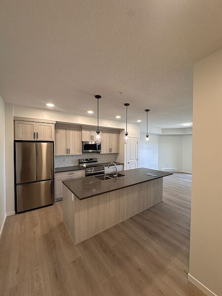 Calgary 1 bedroom Condo Unit for rent. Property photo: 674603-3