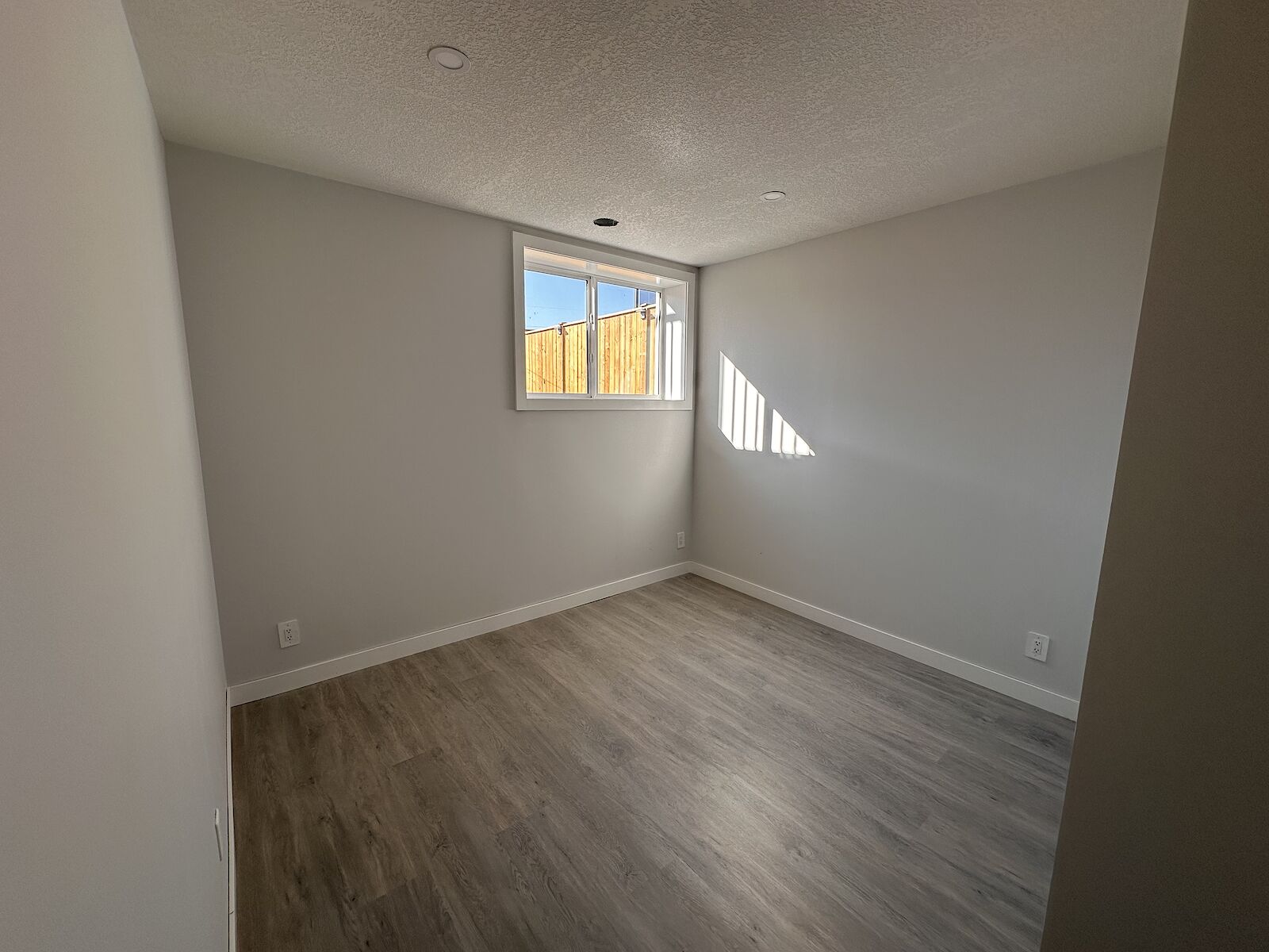 Calgary 2 bedrooms Basement for rent. Property photo: 674757-1
