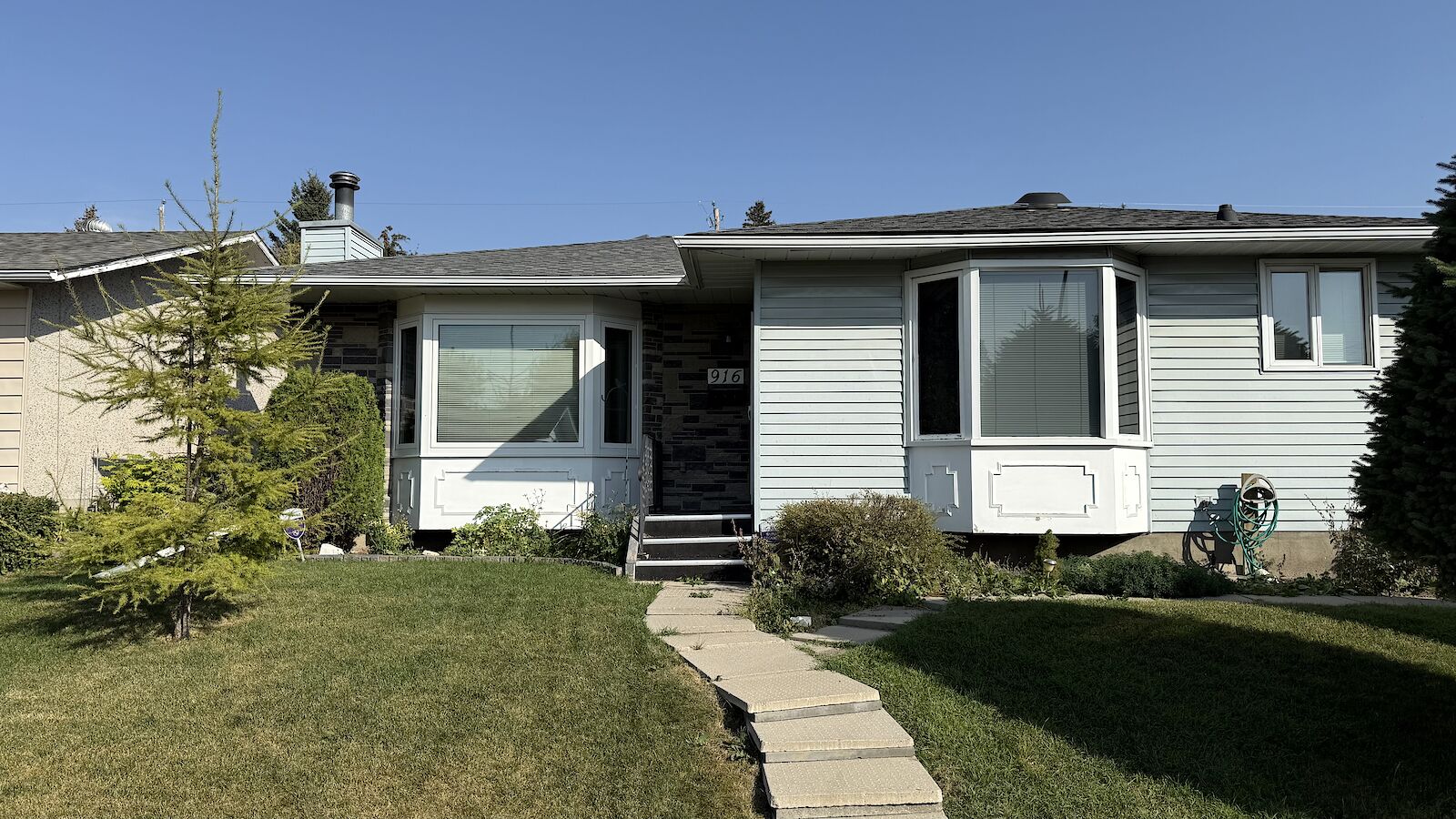 Calgary 3 bedrooms House for rent. Property photo: 674977-1