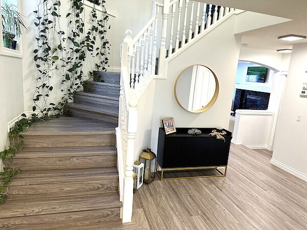 Beautiful, Spacious, and Conveniently Located Modern House, Minutes from Stoney