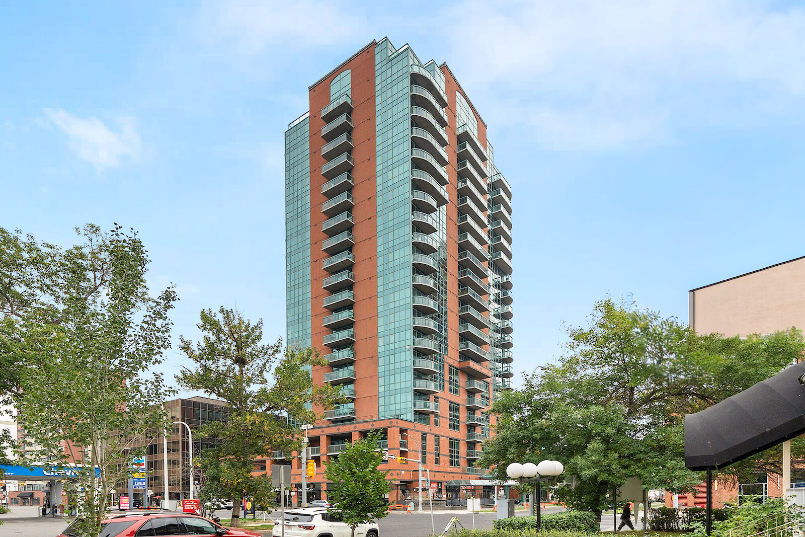 Calgary 1 + Den bedrooms Condo Unit for rent. Property photo: 675644-1