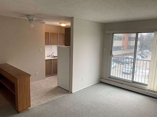 Calgary 1 bedroom Condo Unit for rent. Property photo: 675925-2