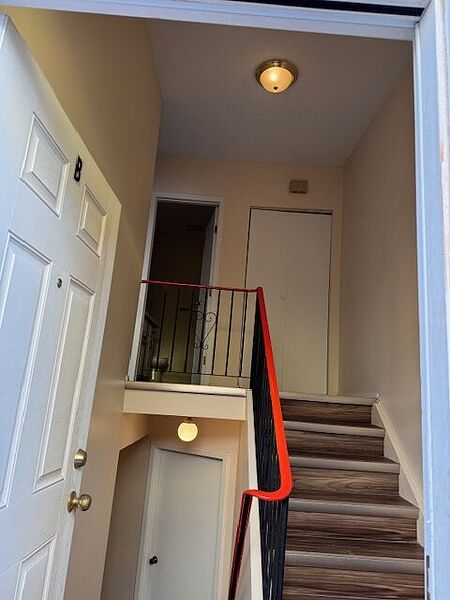 Calgary 2 bedrooms Fourplex for rent. Property photo: 676492-2