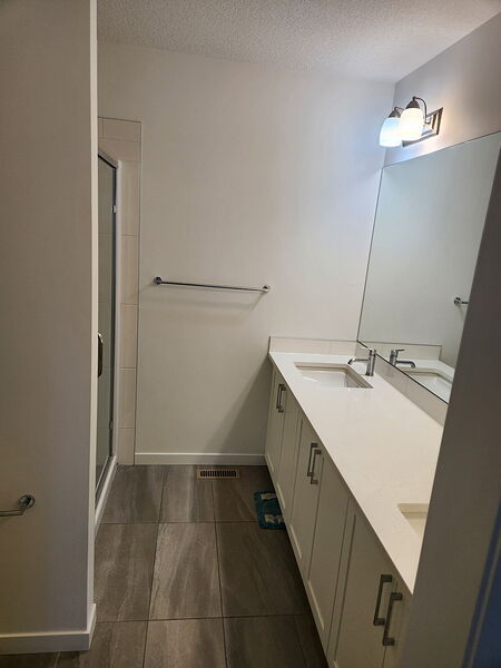 New modern townhouse for rent