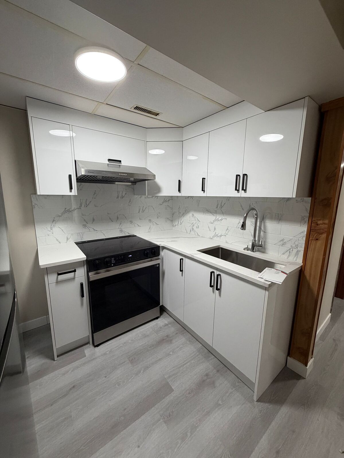 Calgary 2 bedrooms Basement for rent. Property photo: 677171-1