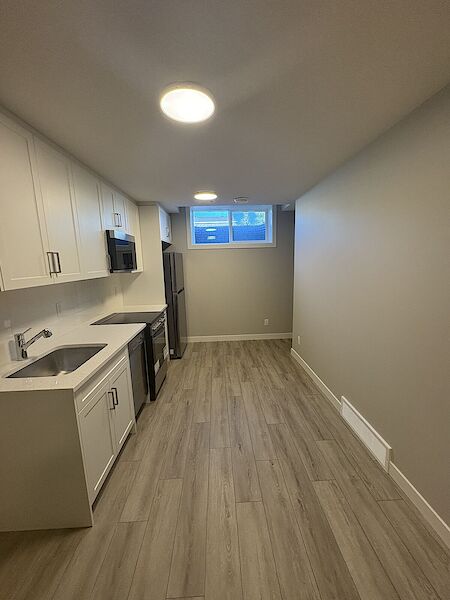 Calgary 1 bedroom Basement for rent. Property photo: 677436-3