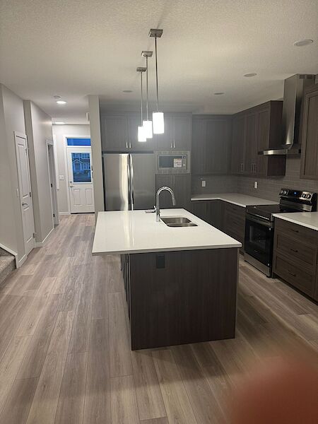 Calgary 4 bedrooms Main Floor for rent. Property photo: 677837-3