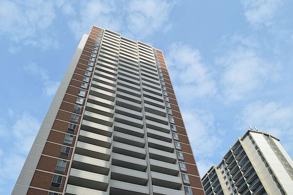 Highrise in high demand.
LIMITED TIME OFFER: 2 months free rent for a 12 month lease* + $500 signing bonus plus two mont