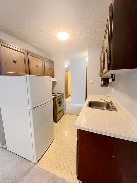 Calgary 1 bedroom Condo Unit for rent. Property photo: 678502-3