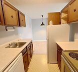 TOP UNIT! Less 5 minutes drive to Downtown! ONE BED WITH BALCONY AND PARKING